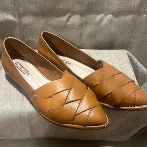 Pikolinos Caleta in Tan